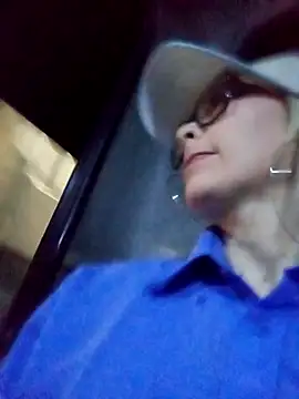 CandieGilson   online show from 10/16/25, 10:34