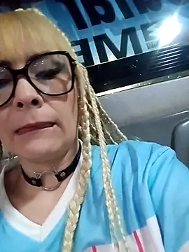 CandieGilson   online show from 12/01/25, 10:38