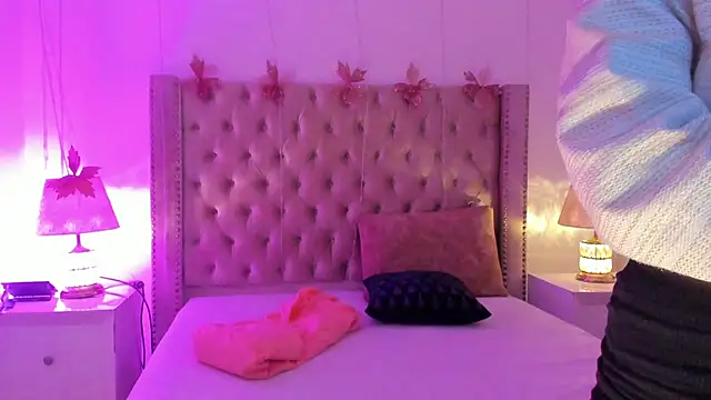 CandieGilson   online show from 02/20/26, 11:34