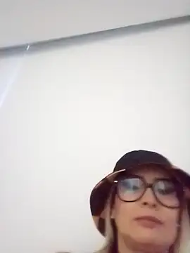 CandieGilson   online show from 11/08/25, 11:36