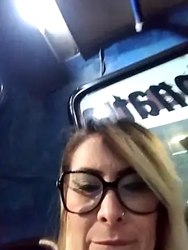 CandieGilson   online show from 09/20/25, 10:53