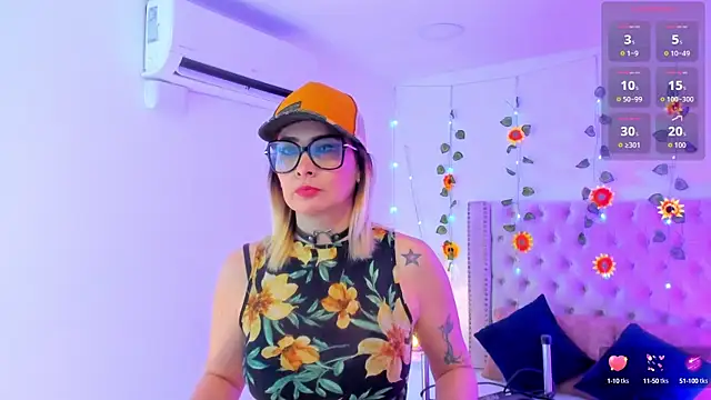 CandieGilson   online show from 10/06/25, 12:50