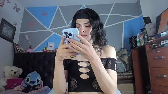 Snapshot of Meghan_hott chatting on 10/19/25, 06:38 Meghan hott online show from 10/19/25, 06:38