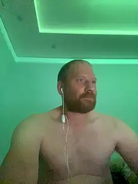 Krzysiekg123 online show from 10/31/25, 10:38