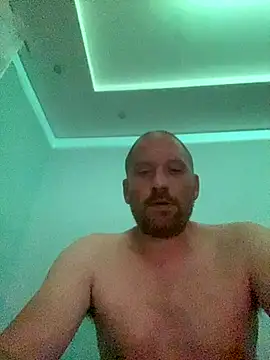 Snapshot of Krzysiekg123 chatting on 10/13/25, 05:03 Krzysiekg123 online show from 10/13/25, 05:03