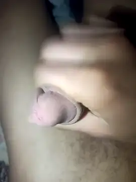 Snapshot of ahmedhbh chatting on 03/18/25, 03:33 ahmedhbh online show from 03/18/25, 03:33