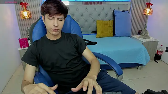 Estiv18  online show from 01/11/26, 01:56