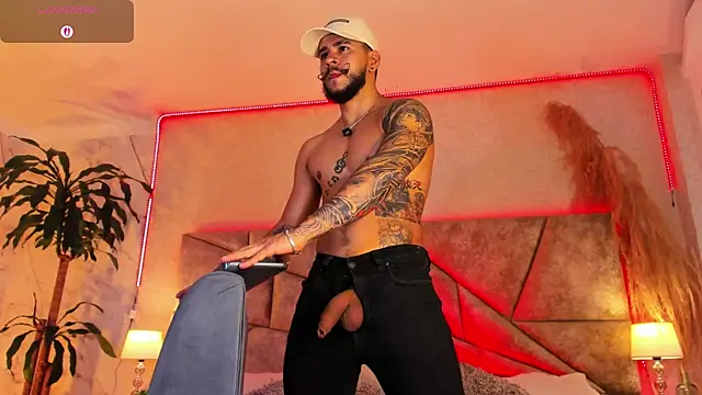 Snapshot of DickGriffith_ chatting on 11/05/25, 11:24 DickGriffith online show from 11/05/25, 11:24