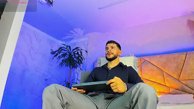 Snapshot of DickGriffith_ chatting on 10/12/25, 11:22 DickGriffith online show from 10/12/25, 11:22