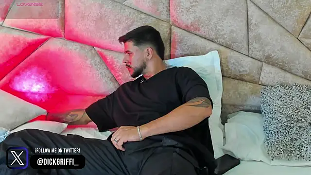 Snapshot of DickGriffith_ chatting on 03/17/25, 01:39 DickGriffith online show from 03/17/25, 01:39