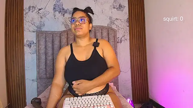 kendrakaramelo online show from 11/22/25, 01:10