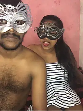 Snapshot of slskinny1 chatting on 10/11/25, 04:35 slskinny1 online show from 10/11/25, 04:35