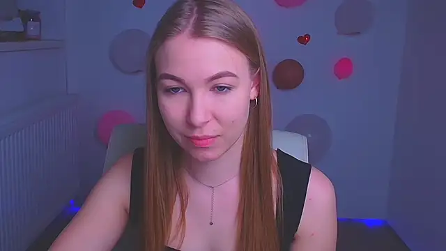 Snapshot of Dana_flowers chatting on 03/07/25, 12:12 Dana flowers online show from 03/07/25, 12:12