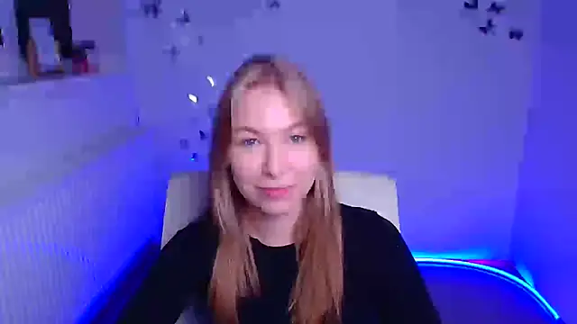 Snapshot of Dana_flowers chatting on 10/06/25, 11:33 Dana flowers online show from 10/06/25, 11:33