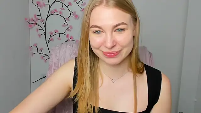 Snapshot of Dana_flowers chatting on 06/21/26, 05:35 Dana flowers online show from 06/21/26, 05:35