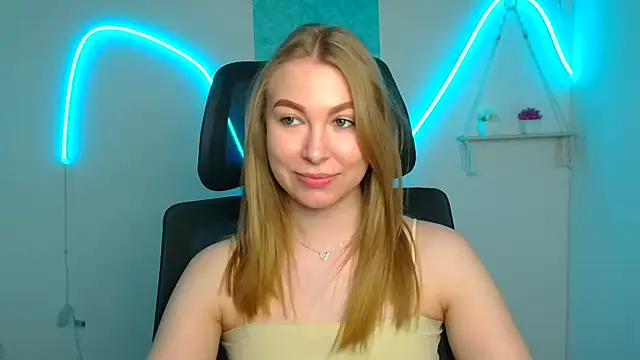 Snapshot of Dana_flowers chatting on 05/07/26, 05:33 Dana flowers online show from 05/07/26, 05:33