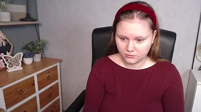 JULIE xKISS online show from 02/25/25, 01:53