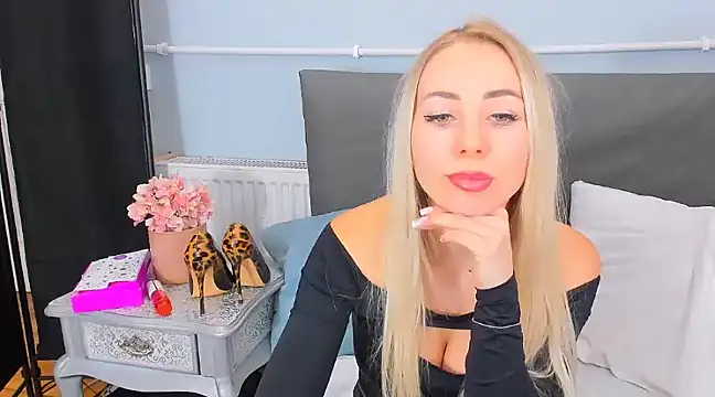 Snapshot of MargaritaRose chatting on 03/03/25, 06:46 MargaritaRose online show from 03/03/25, 06:46