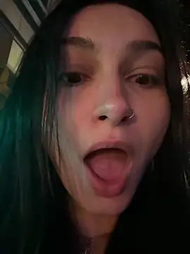 lunalovelee online show from 11/13/25, 03:38