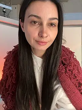 lunalovelee online show from 11/18/25, 04:21