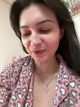 lunalovelee online show from 12/04/25, 11:59