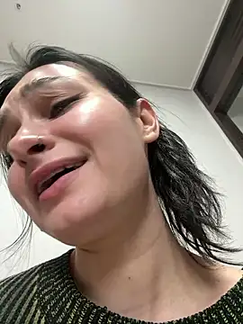 lunalovelee online show from 04/04/26, 06:36