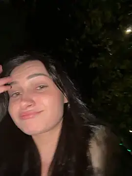 lunalovelee online show from 10/21/25, 05:45