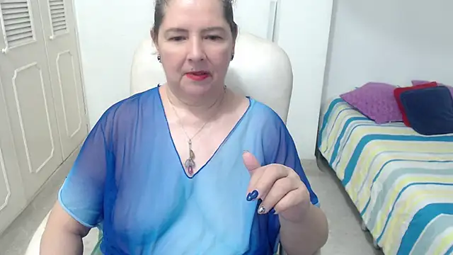 Snapshot of leonela_69 chatting on 05/15/26, 10:41 leonela 69 online show from 05/15/26, 10:41