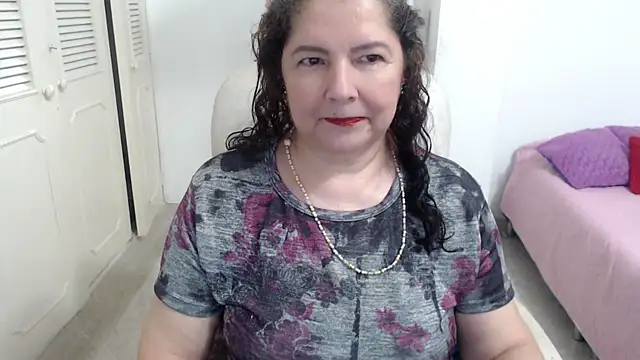 Snapshot of leonela_69 chatting on 04/27/26, 11:47 leonela 69 online show from 04/27/26, 11:47