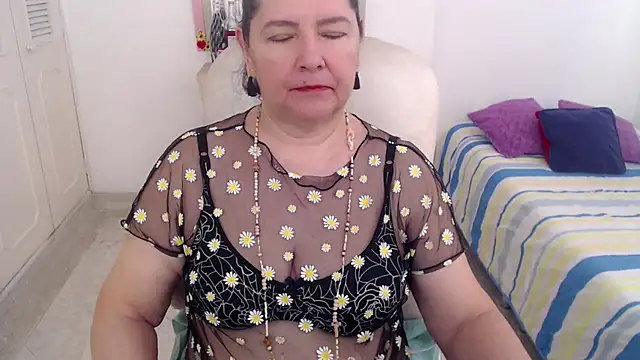 Snapshot of leonela_69 chatting on 05/20/26, 11:40 leonela 69 online show from 05/20/26, 11:40