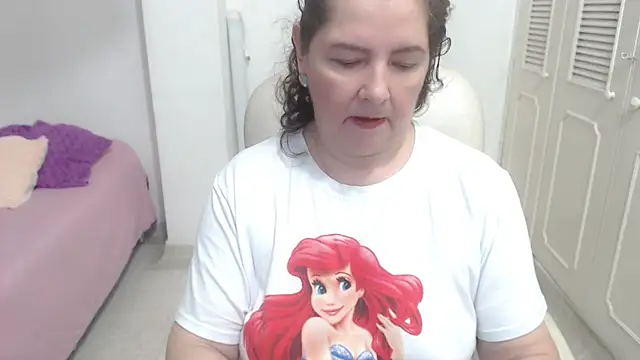 Snapshot of leonela_69 chatting on 07/09/26, 12:33 leonela 69 online show from 07/09/26, 12:33