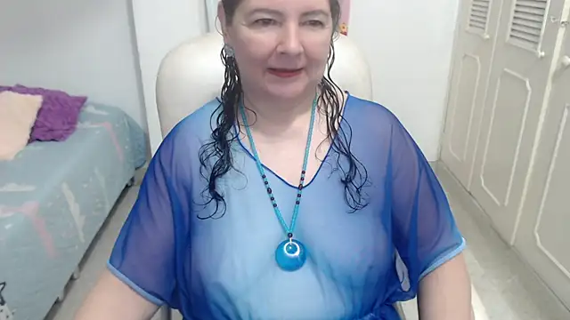 Snapshot of leonela_69 chatting on 07/12/26, 10:54 leonela 69 online show from 07/12/26, 10:54