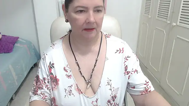 Snapshot of leonela_69 chatting on 07/14/26, 11:44 leonela 69 online show from 07/14/26, 11:44