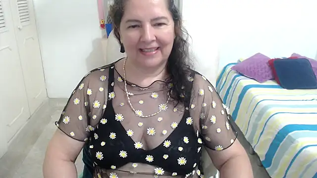 Snapshot of leonela_69 chatting on 05/13/26, 04:52 leonela 69 online show from 05/13/26, 04:52