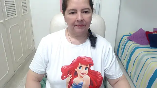 Snapshot of leonela_69 chatting on 05/26/26, 02:09 leonela 69 online show from 05/26/26, 02:09
