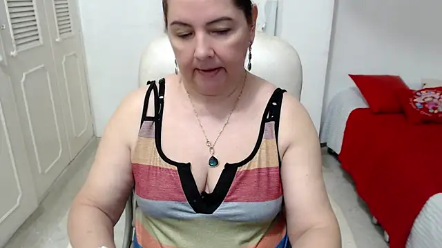 Snapshot of leonela_69 chatting on 06/15/26, 02:34 leonela 69 online show from 06/15/26, 02:34