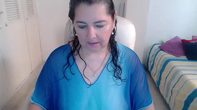 Snapshot of leonela_69 chatting on 05/22/26, 08:51 leonela 69 online show from 05/22/26, 08:51