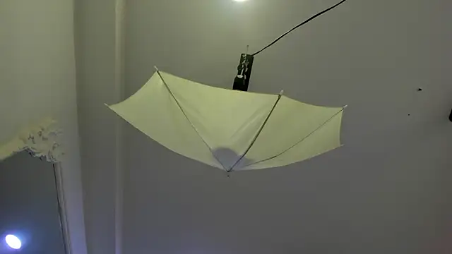 Snapshot of EmiliaRose_ chatting on 09/23/25, 08:38 EmiliaRose online show from 09/23/25, 08:38