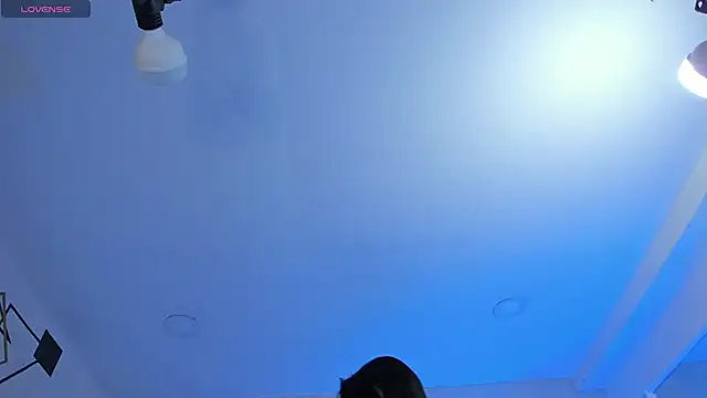 Snapshot of EmiliaRose_ chatting on 12/18/25, 09:07 EmiliaRose online show from 12/18/25, 09:07