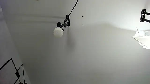 Snapshot of EmiliaRose_ chatting on 11/20/25, 08:20 EmiliaRose online show from 11/20/25, 08:20