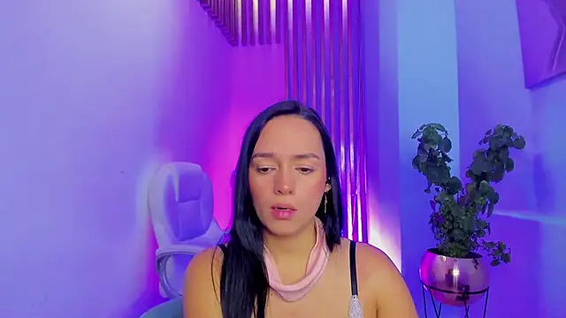 Snapshot of EmiliaRose_ chatting on 03/09/25, 08:42 EmiliaRose online show from 03/09/25, 08:42