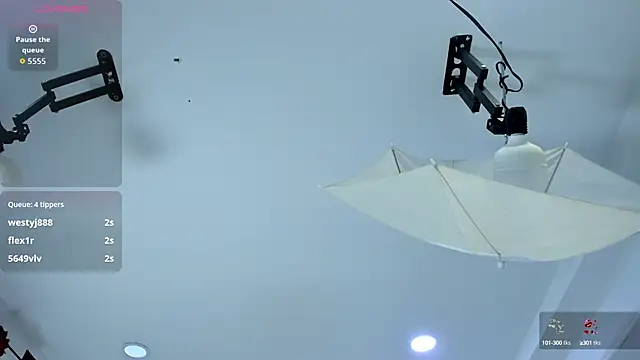 Snapshot of EmiliaRose_ chatting on 09/26/25, 09:10 EmiliaRose online show from 09/26/25, 09:10