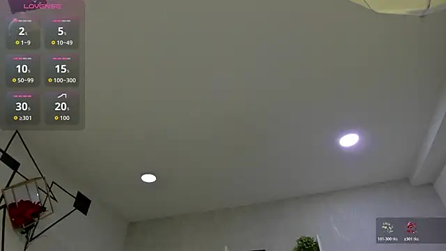 Snapshot of EmiliaRose_ chatting on 10/28/25, 08:52 EmiliaRose online show from 10/28/25, 08:52