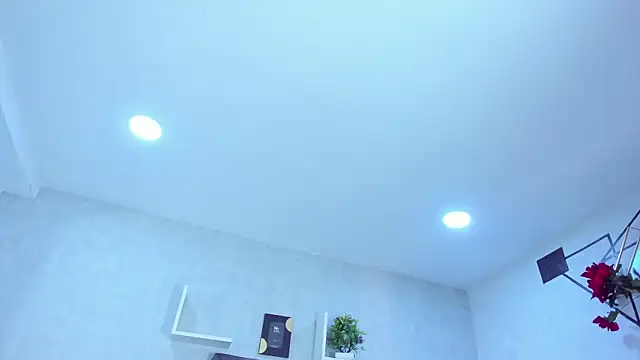 Snapshot of EmiliaRose_ chatting on 09/13/25, 09:26 EmiliaRose online show from 09/13/25, 09:26