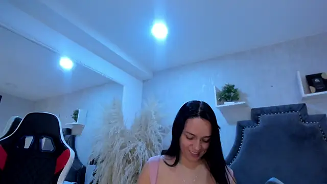 EmiliaRose  online show from 04/09/26, 09:21