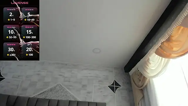 Snapshot of EmiliaRose_ chatting on 10/01/25, 09:07 EmiliaRose online show from 10/01/25, 09:07