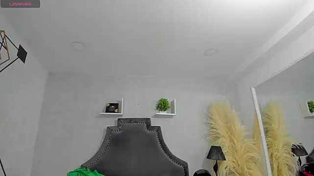 EmiliaRose  online show from 12/20/25, 08:55