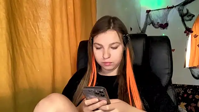 Snapshot of SweetAlissa18 chatting on 10/30/25, 01:31 SweetAlissa18 online show from 10/30/25, 01:31