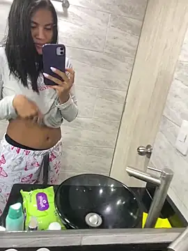 natasha steele online show from 09/25/25, 03:40