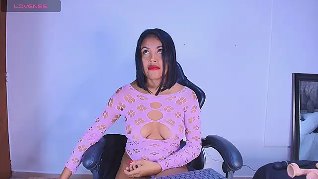 natasha steele online show from 01/05/26, 09:51